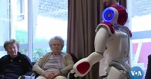 Un robot animateur pour seniors en maison de retraite