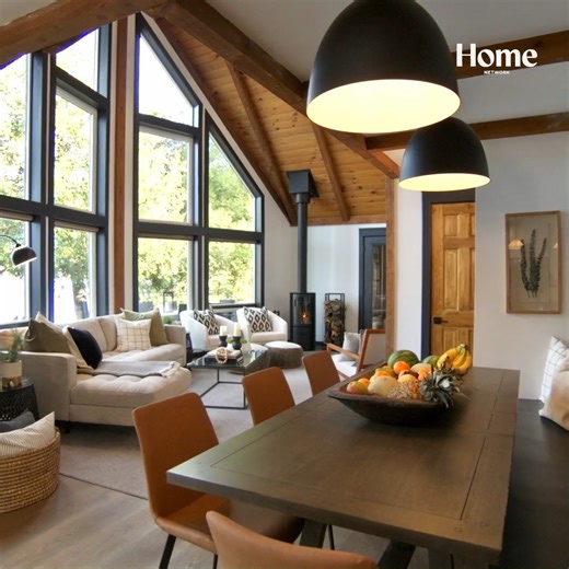 This Scott's Vacation House Rules throwback is giving us all the cozy fall cottage vibes 😍 Catch up on your episodes with @stacktv ✨ | Home Network