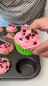 10K views · 66 reactions | These watermelon cupcakes are amazing! Kyra makes homemade watermelon flavored cupcakes using kool-aid. | Kyras Kitchen | Facebook