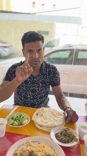 Popular food in Saudi Arabia /Saudi Arabia Ki, Sati Roti #viralshort #food #streetfood | Aazim Sufiyan Khan