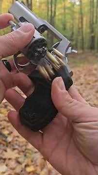 | Taurus 942 Revolver - .22LR - 8 Shots - 3'