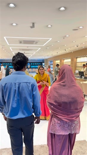 Ashique MA on Instagram: "എല്ലാം ബജറ്റ് ആണ് ✨ നമ്മുടെ കവിതയിൽ #gold #lieghtweight #ornaments #jwellery #kavitha"