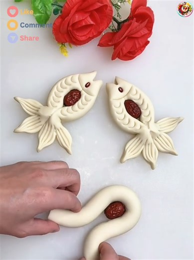 The Catch of the Day: How to Fold a Perfect Dough Fish 🐟#DoughArt #PastryDesign #BakingTips #FoodSculpture #satisfyingvideos