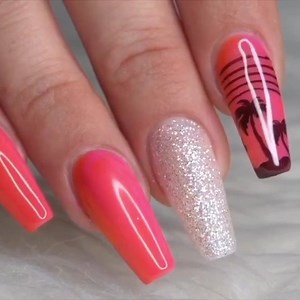 4.6M views · 474 shares | It definitely feels like summer on the beautiful hot Sunday 掠. @treierson doing some vacation vibes with this super easy gel ombré using Mission Control gel paint. | Young Nails | Facebook