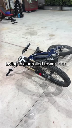 Unboxing the New Riot Racing Stem and Ultras