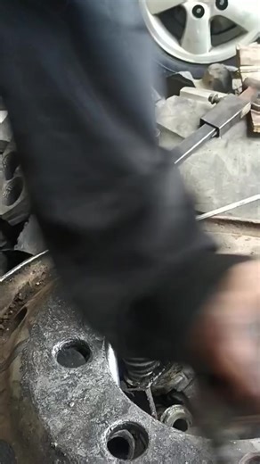 Hyundai Starex Rear Rubber Bushing Fabrication