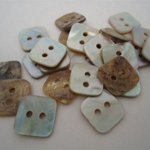 [Hot Item] Best Selling Products 2 Hole Customized Square Natural River Mop Shell Button