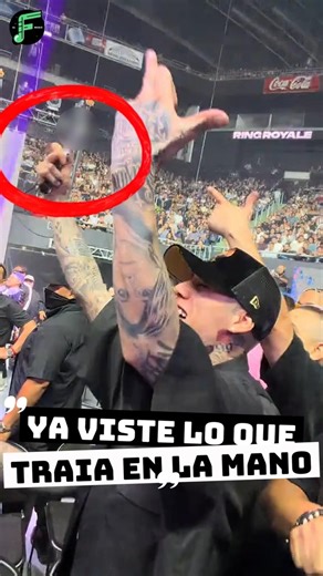 Did you see what Santa Fe Klan was carrying in their hand? 🔪