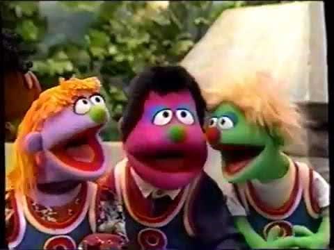 Sesame Street (#3717): The Kingston Crew