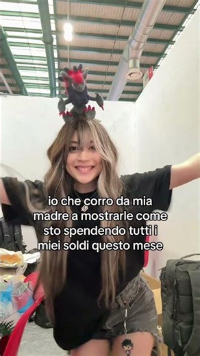 EnderGirl spende soldi in merch anime e sua madre si arrabbia