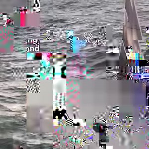 A scary moment for these 4 crew members, who jumped ship seconds before their sailboat crashed into the Redondo Beach Pier. http://cnn.it/2nV5ijv | CNN International