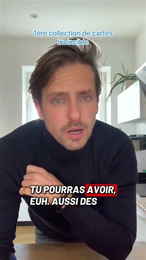 Des bouts de comics Invincible dans des cartes