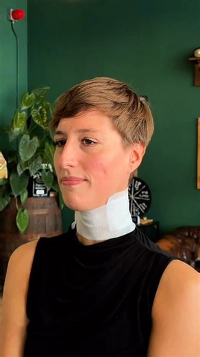 Fresh pixie! The full video is on the HFDZK YouTube channel #PixieCut #Buzzcut #WomensShortHair #PixieBuzz #ShortHairLove #ChicBuzzcut #TrendyPixie #EdgyShortHair #freshcutfeeling #PixieChic #ModernPixie #BoldBuzzcut #PixieHair #BuzzcutFashion #ElegantShortHair #StylishPixieCut #BoldShortHair #PixieTransformation #ShortHairTrends #FashionableShortHair #BuzzcutMagic #PixiePerfection #ShortHairstyle #CharmingPixie #CreativeCuts #pixie #wahleducator #wahlambassador #makeitwithwahl | HFDZK Wmn's Bar