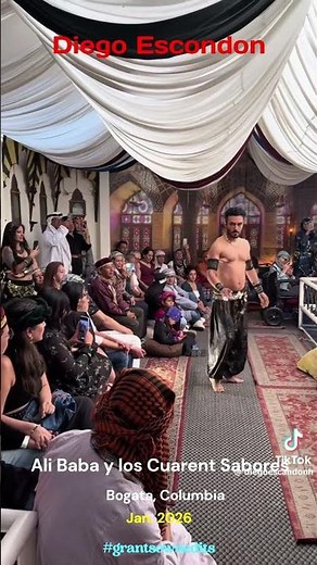 Male Belly Dancer: Diego Escandón: Performance showing Amazing Undulating Belly Work🔥😲(CLOSEUP Edit)