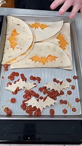 Italian halloween pizza 🦇 | Ohio Noah