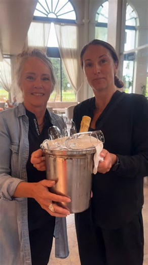 Sallý (Salbjörg Bjarnadóttir) gerði sér lítið fyrir og fór holu í höggi á 25. holu á Costa Ballena í dag. Þetta er í annað skipti sem Sallý fer holu í höggi 🙌 Til hamingju Sallý🥰 | GolfSaga ehf