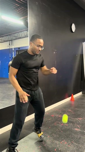 A great way to learn the pendulum #boxing #boxefitness #boxingexercise #boxingworkout