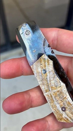 Hoss Knives bolster release auto