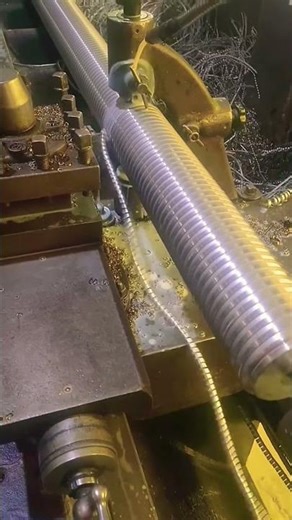 Making threads on a screw
