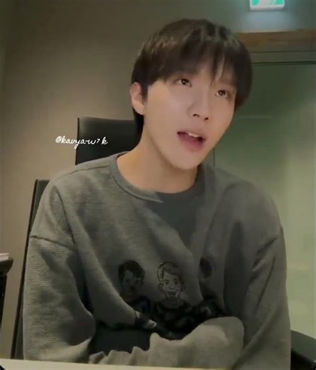 Woonhak sings #bts song aliens 😎😎