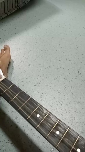 Guitar Tutorial: Learn 'Photograph' and More