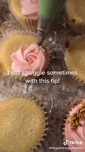 Mastering the Wilton Leaf Tip for Stunning Cupcake Frosting