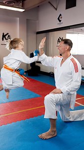 During training, athletes repeat the same action hundreds and thousands of times. 🥋 A strike is mastered through a huge number of repetitions of the same movement But the coach’s job is more than repetition. It’s about making the process engaging, constantly challenging, and developing variability in how the technique is performed One of my favorite ways to do this is using resistance bands. They add challenge, improve control, and help develop explosive speed — without losing technique quality