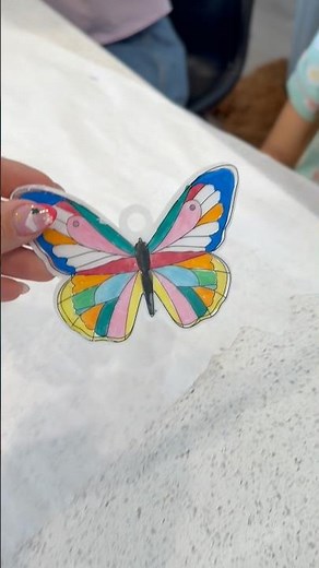 Sparkle-a-Shrink (Shrinking Dinks) are such a fun craft for kids, especially for spring break