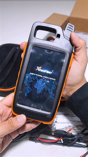 Key Code Argentina on Instagram: "🔑 La Xhorse Key Tool Max Pro es una herramienta potente y multifuncional diseñada para cerrajeros profesionales. Combina las capacidades de la Key Tool Max con el Mini OBD Tool, permitiendo la programación de inmovilizadores, generación y clonación de transponders, y la renovación de controles remotos. Con soporte para diagnóstico vehicular y reinicio de servicios, es ideal para aquellos que buscan una solución integral para el trabajo diario en el área de la p