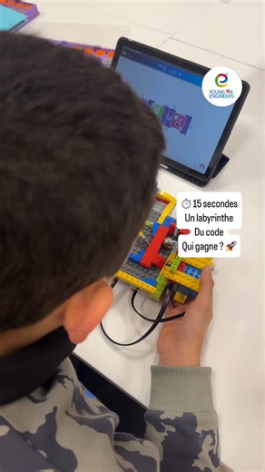 🎮 Quand le code prend le contrôle du jeu Une bille. Un labyrinthe. Une barrière qui bouge. 🧠 Pour réussir, nos jeunes ingénieurs ont dû penser comme des programmeurs : ➡️ répéter des actions ➡️ gérer le temps ➡️ anticiper chaque mouvement ⏱️ 15 secondes pour réussir le parcours. 🔁 Tester, ajuster, recommencer. 🎉 Jusqu’à la victoire. Ici, on ne joue pas seulement… on apprend à coder en s’amusant 🚀 | Young Engineers Liège Ville
