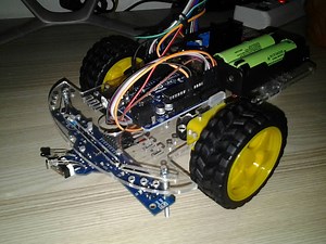 โปรเจค หุ่นยนต์เดินตามเส้น 5 เซ็นเซอร์ BFD-1000