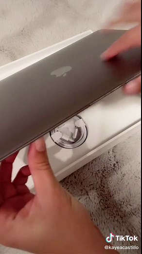 Unboxing the New Apple MacBook Air: First Impressions