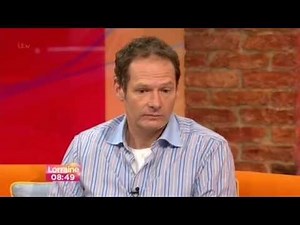 Mark Lester chats about Michael Jackson and kids - 4 years since death - Lorraine 25th June 2013