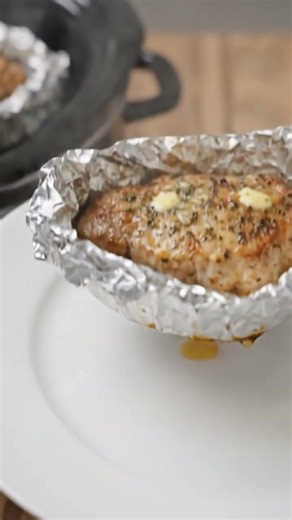 🥩🧄 Foil-Sealed Garlic Butter Pork (Ultra Tender 4-Ingredient Dinner)