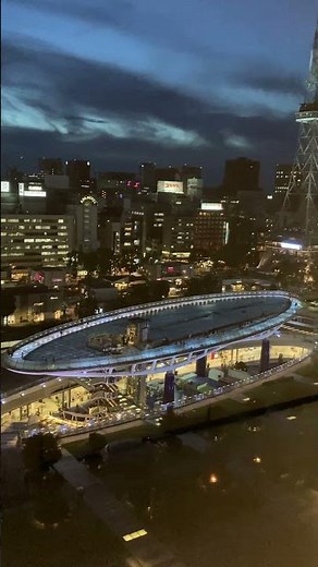 「オアシス２１」「名古屋テレビ塔」の夜景です。愛知芸術文化センターの展望回廊から。ここは人も少なくお勧めです♪夏は暑いですが。 #愛知芸術文化センター #展望回廊 #オアシス21 #名古屋テレビ塔