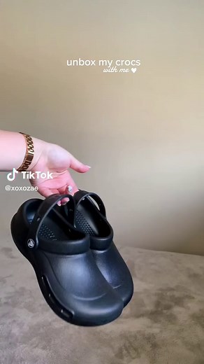 Unbox my new Bistro Crocs for Non-Slip Comfort | Amazon Finds