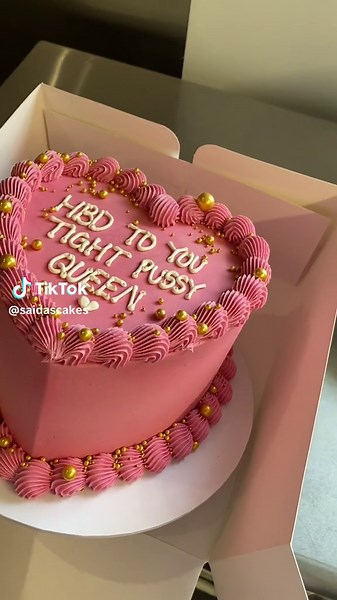 Cheeky Message Cakes: Naughty Birthday Cake Ideas