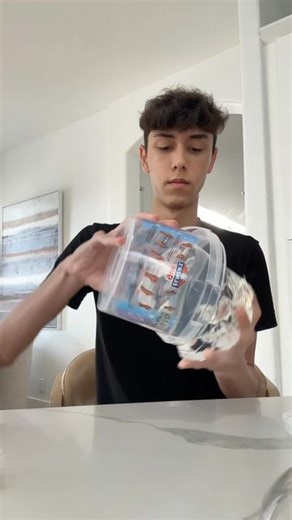 by enzo ⭐️ on Instagram: "clear slime + glitter asmr - @burn.slime #slime #asmr #satisfying"