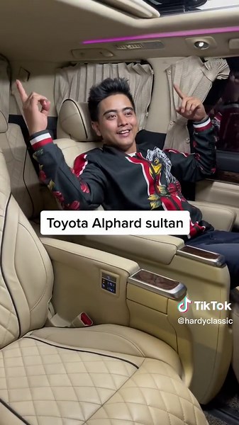 Luxurious Toyota Alphard Sultan Interior Features Revealed