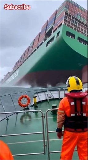 This Cargo Ship Disappeared Into The Ocean In 15 Seconds 😱