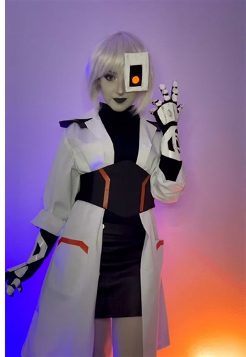 My Finished GLaDOS Cosplay Experience