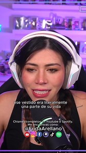 84K views · 2.9K reactions | Chisme: Mi padre le hizo algo horrible a mi hermana y ahora ya no existe para mí  // La familia está en shock porque además le quemé su vestido de novia para dejar claro que no lo perdono. ¿Tú reaccionarías igual ante una traición así? #Chisme #chismecito #fridaarellano #StoryTime #dosisdechismecito #familia #dramas #limites | Frida Arellano | Facebook