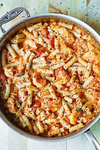 Spicy Shrimp Pasta in Garlic Tomato Cream Sauce