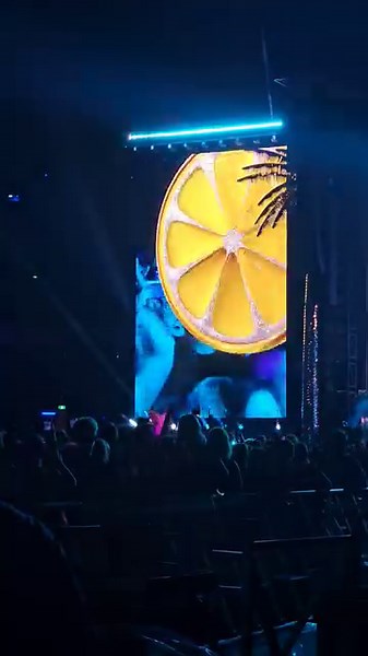 173K views · 6.1K reactions | It's chaos in the best way possible. Pink raises the bar AND the glass on night two of her Summer Carnival at Suncorp Stadium.  | Courier Mail | Facebook