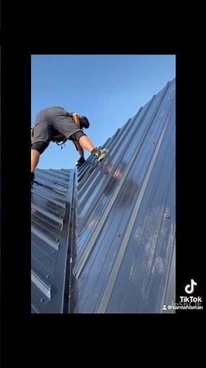 Cutting and installing a valley on a metal roof! #metalroof #construction #lifetimeroofs