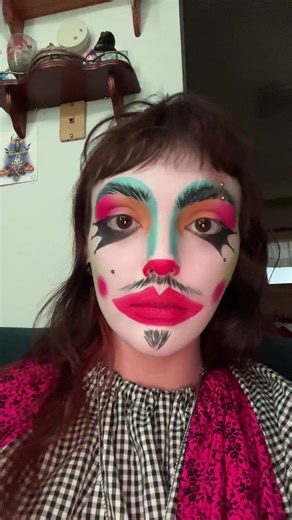 My eyebrows don’t match and it’s eating me alive #fyp #clownmakeup #clowncore