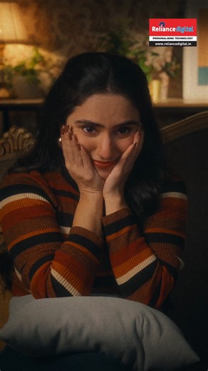 Love isn’t just a day on the calendar. It’s in the little hints. This Valentine’s, say it without saying too much. 💝✨ [The Hints of Love, Valentine's Day, Valentine's, Love, Gifting, Reliance Digital, Tech, Love stories] | Reliance Digital