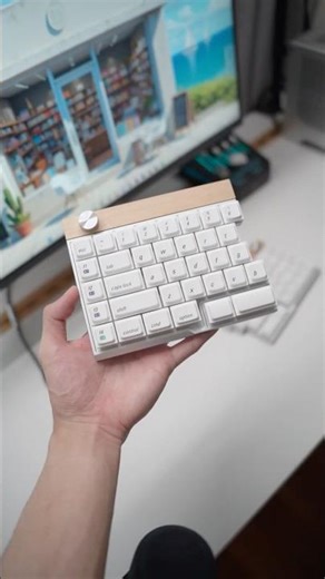 This Keyboard Splits in Half!