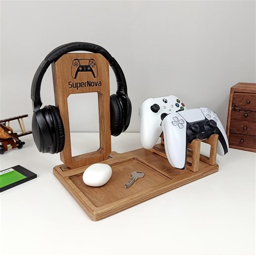 Personalized Wooden Headphone Stand and Controller Holder – Gamer Gift, Boyfriend Birthday or Christmas Gift for Him - Etsy