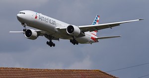 American Airlines clarifies rules on kicking passengers off planes